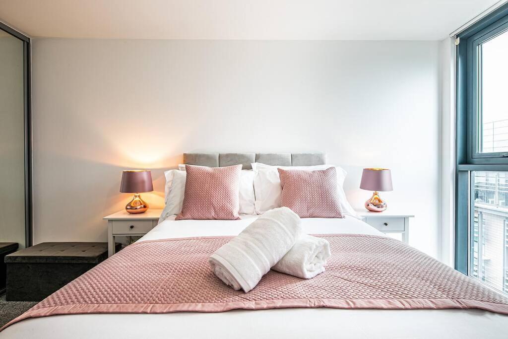 Apartment Stylish 2 Bed 87 - Centre, Free Parking, Alexa, Espresso Machine & Netflix - Hosted By Host Save Sheffield